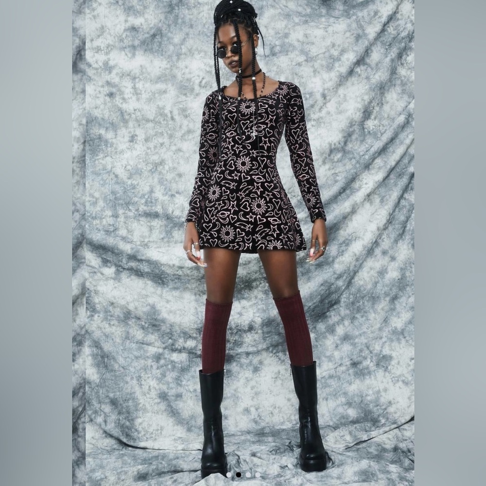 Delia’s Size Small Black Velvet, Pink Glitter Long Sleeve Skater Dress -NWT
